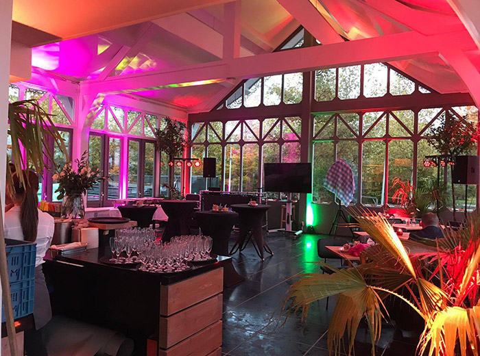 Feestlocatie Anafora binnen | SunlineMusic | Sound | Light | Entertainment