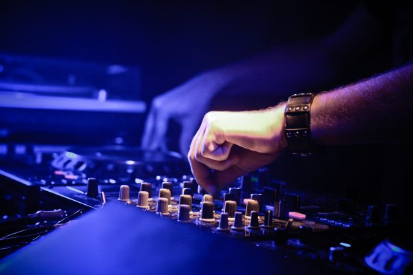 dj-in-the-mix-picjumbo-com dj-in-the-mix-picjumbo-com